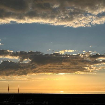 Mon Balcon Face A La Mer - Les Marinas Довиль Экстерьер фото
