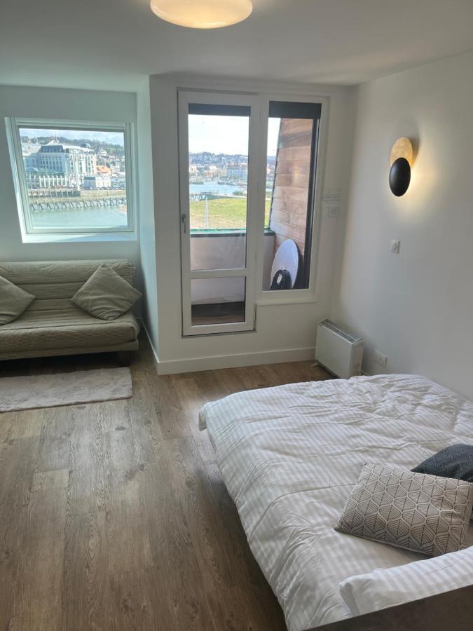 Mon Balcon Face A La Mer - Les Marinas Довиль Экстерьер фото